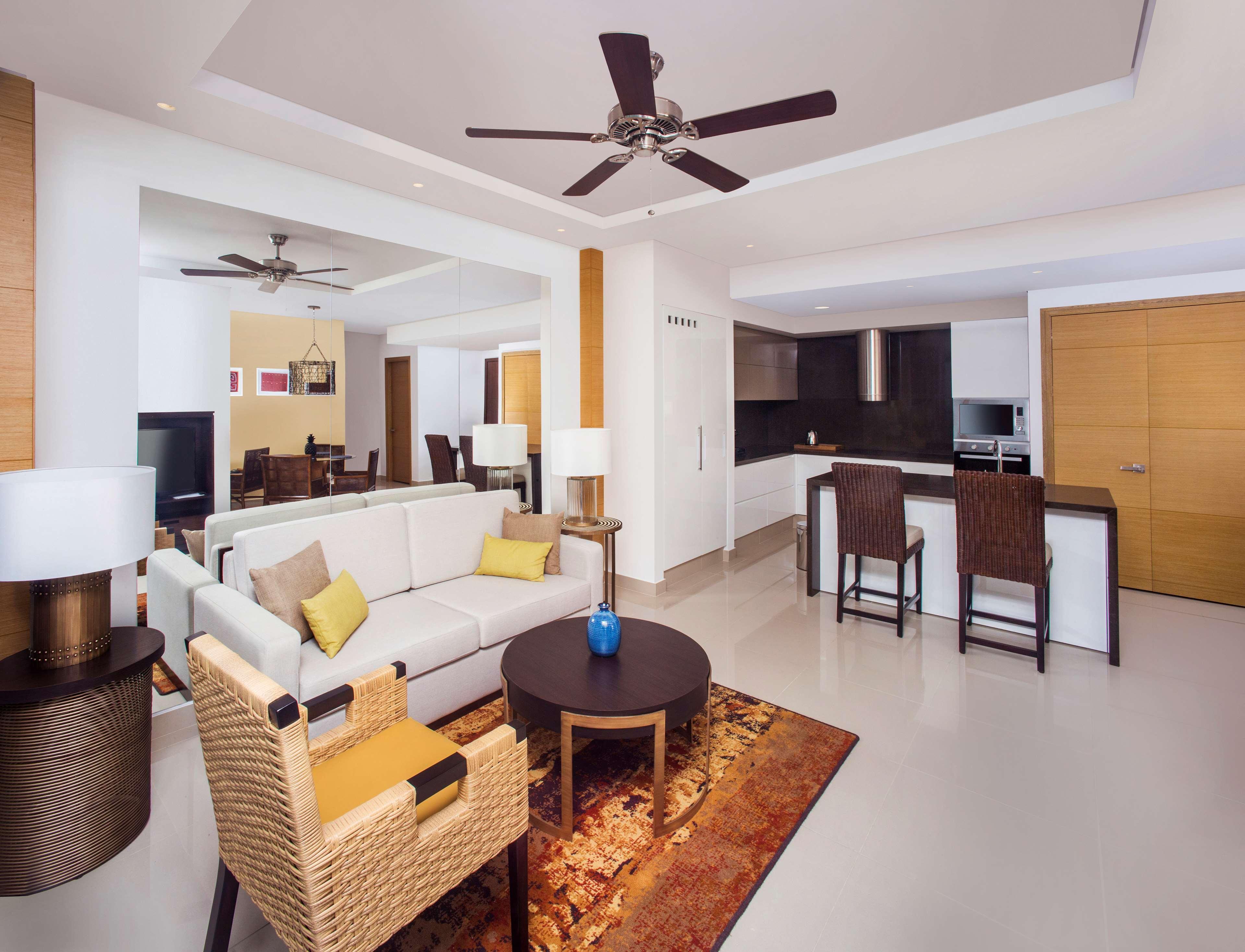 Hotel Hyatt Regency Cartagena  Exterior foto A living room in a condominium