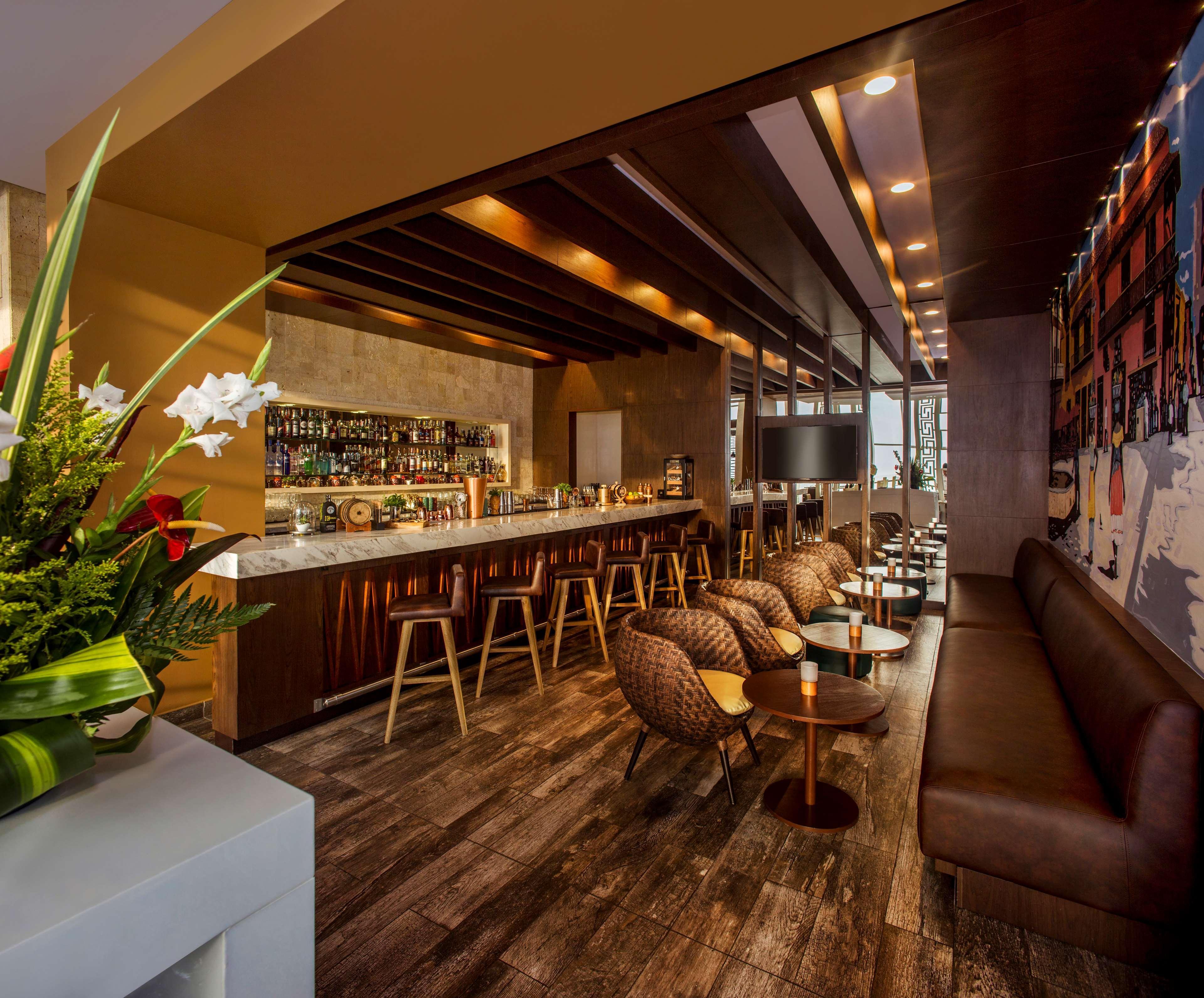 Hotel Hyatt Regency Cartagena  Exterior foto The interior of the bar